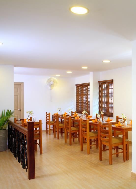 Abad Pepper Route Hotel Kochi Екстериор снимка