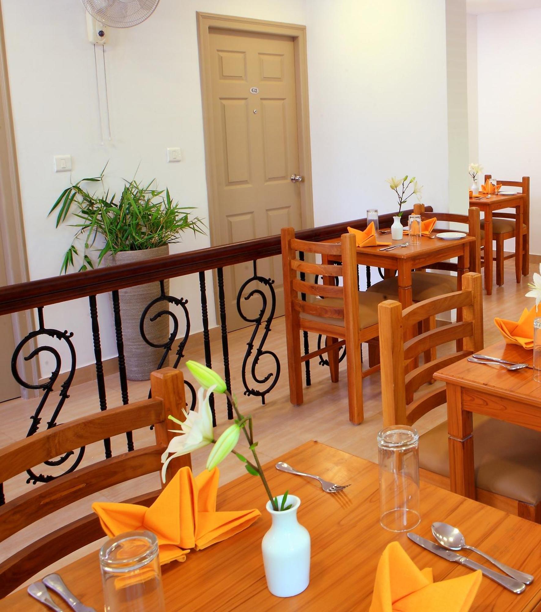 Abad Pepper Route Hotel Kochi Екстериор снимка