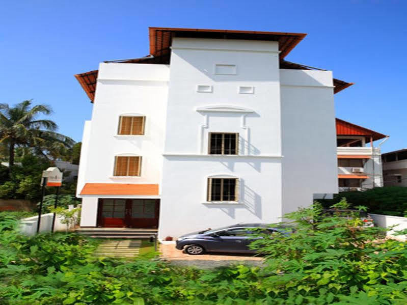 Abad Pepper Route Hotel Kochi Екстериор снимка